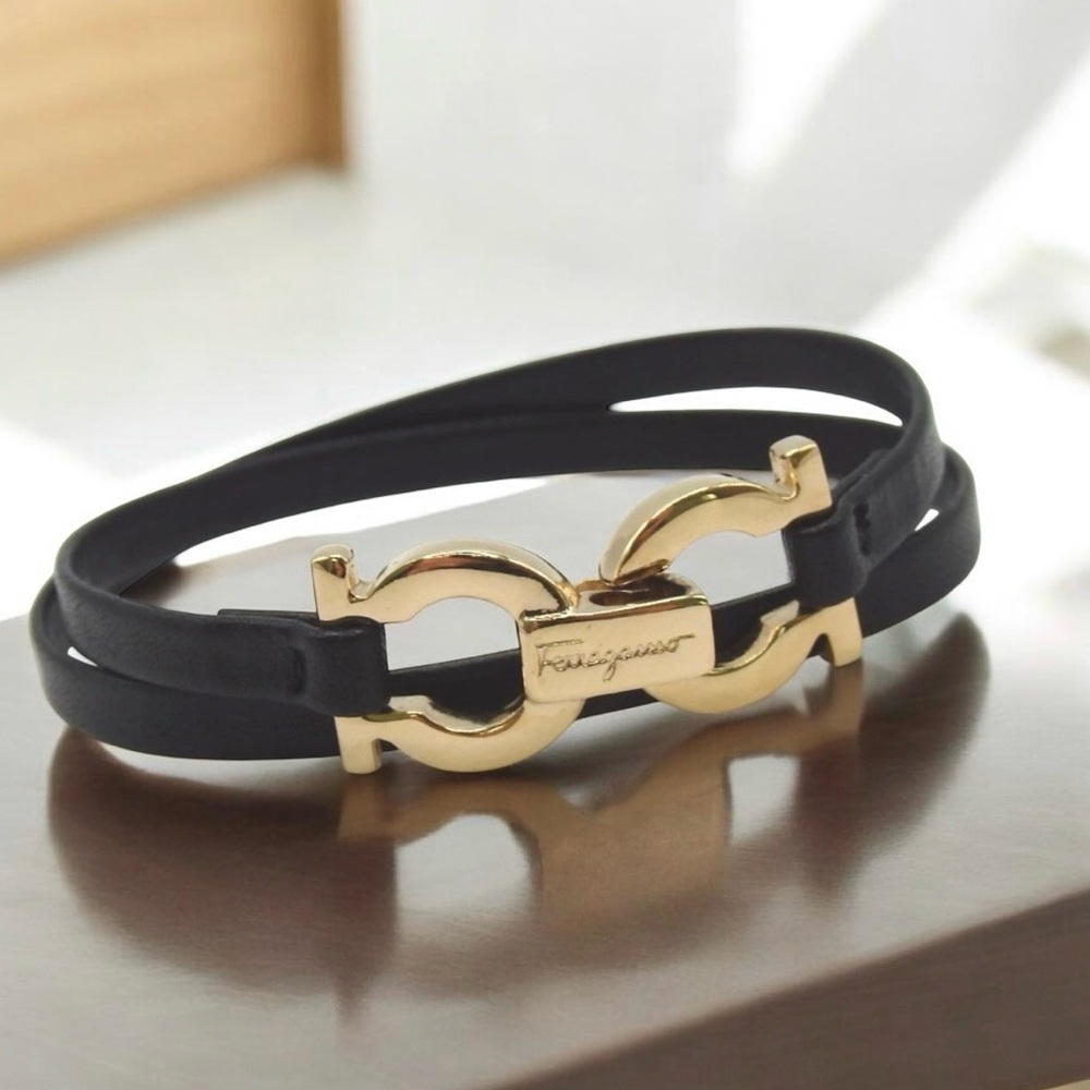 Salvatore Ferragamo Gancini Leather Wrap Bracelet 🖤 - Picture 3 of 6